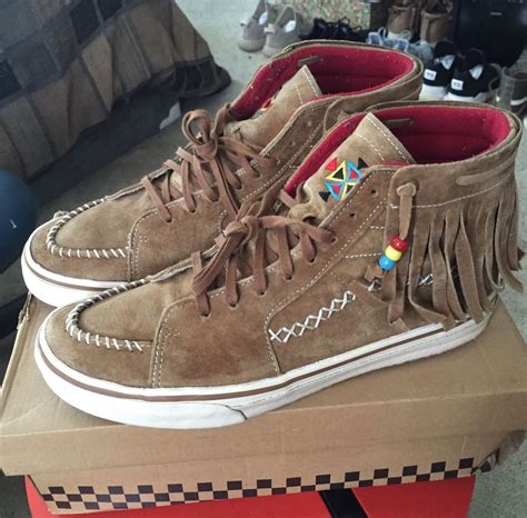 vans moccasin boots.